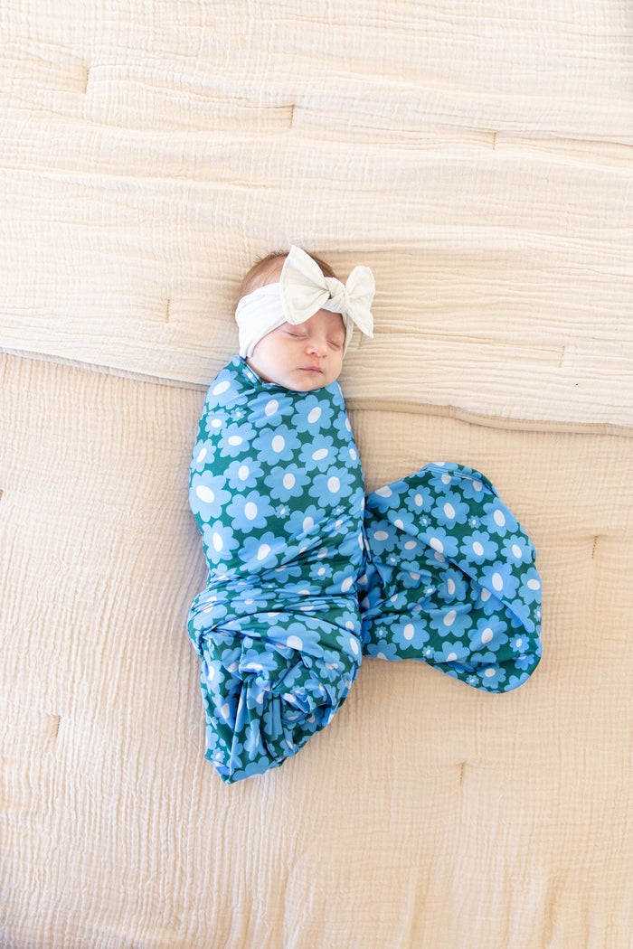 BLUE + GREEN DAISY | SWADDLE