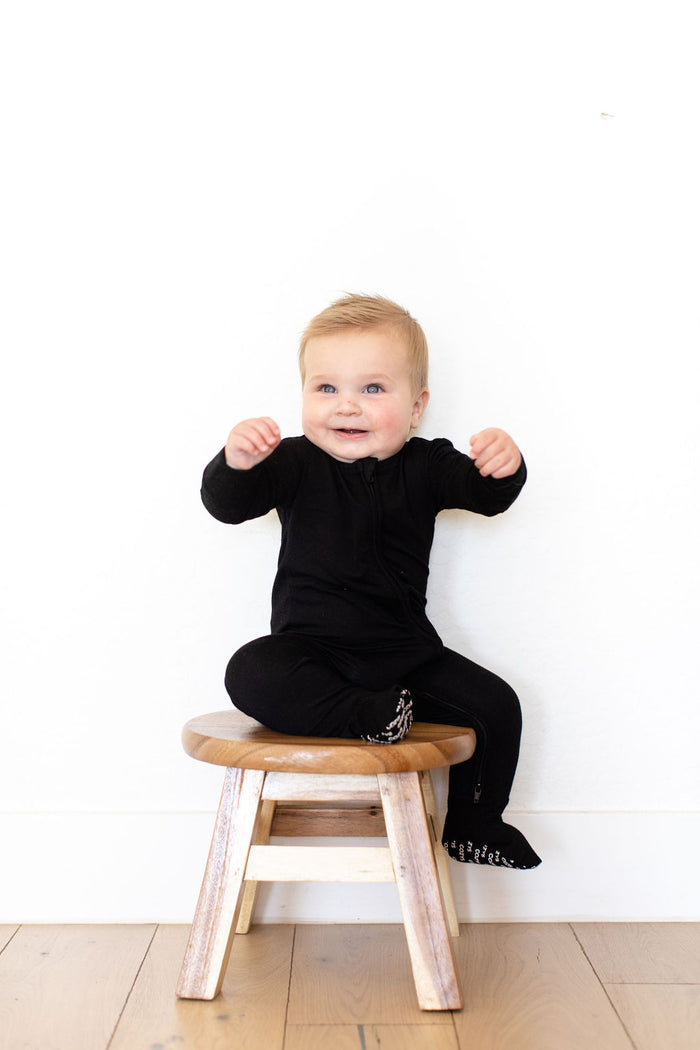 BLACK SOLID | ZIPPER ONE PIECE
