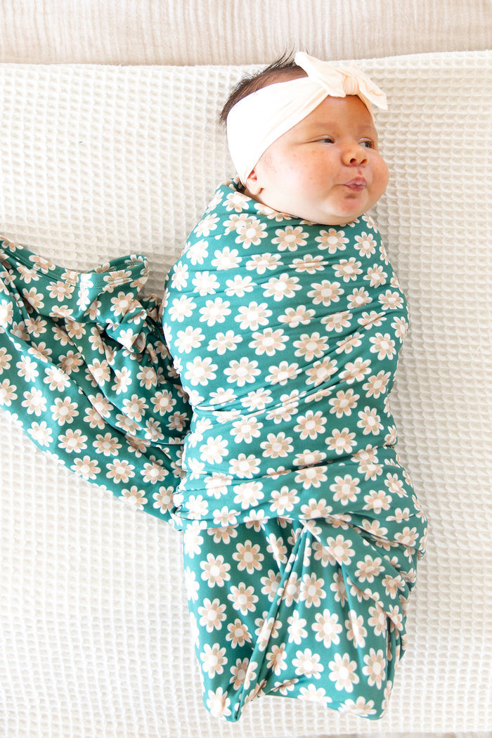 GREEN DAISY | SWADDLE