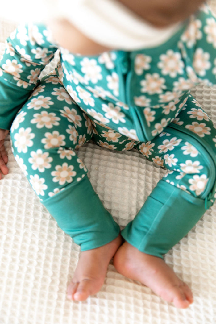 GREEN DAISY | ZIPPER ONE PIECE