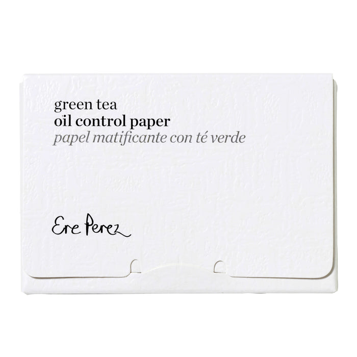 The white package of Ere Perezs Green Tea Oil Control Papers displays papel matificante con té verde and emphasizes its refreshing anti-inflammatory green tea extract.