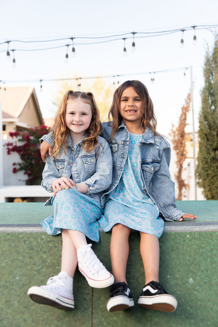 LIGHT BLUE DAISY - SLEEVE DRESS