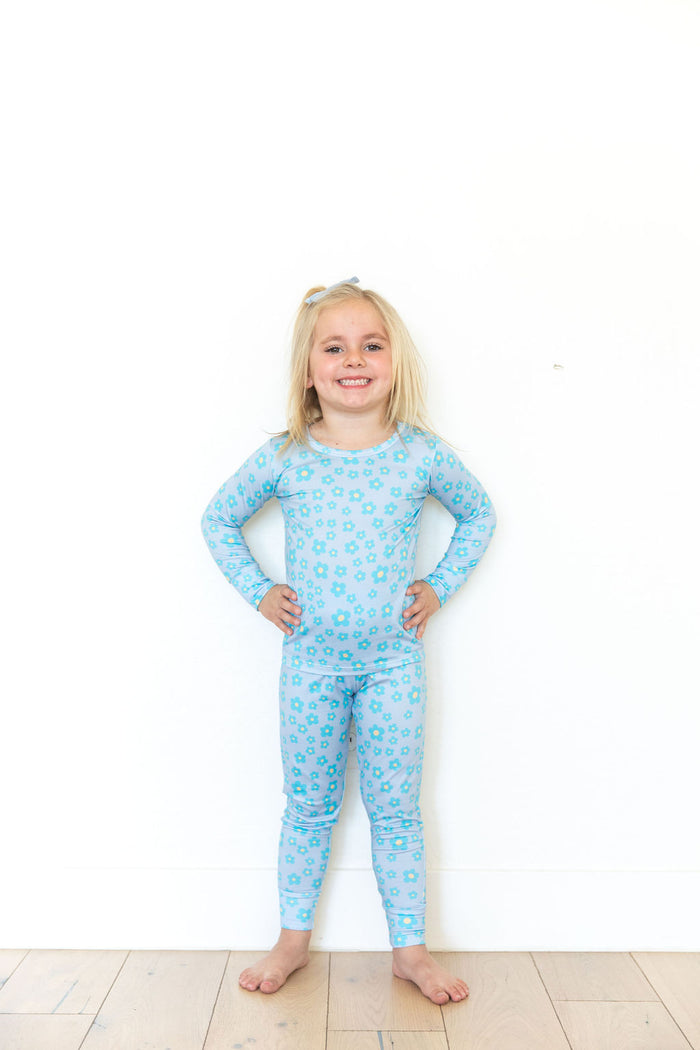LIGHT BLUE DAISY | LONG SLEEVE
