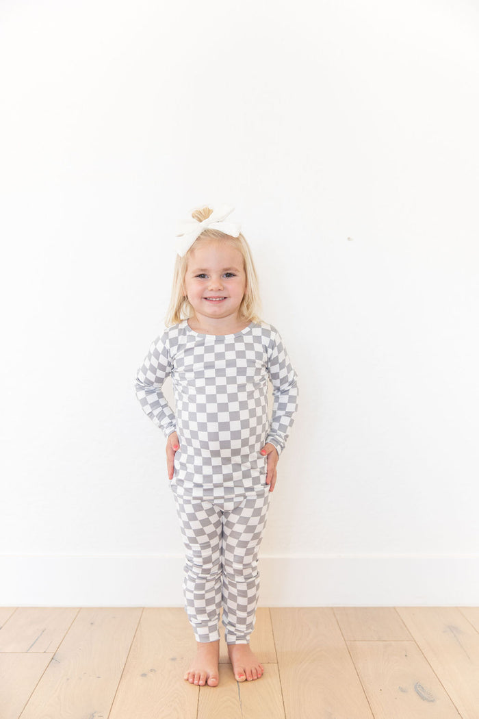 LIGHT GREY + WHITE CHECKER | LONG SLEEVE
