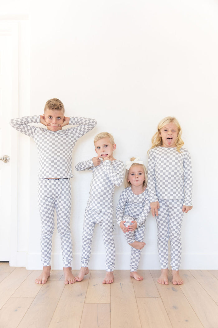 LIGHT GREY + WHITE CHECKER | LONG SLEEVE