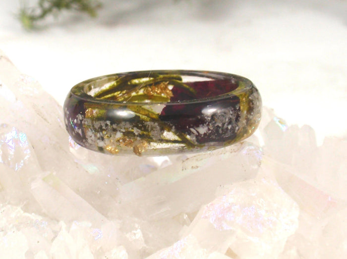ring with moss and rose