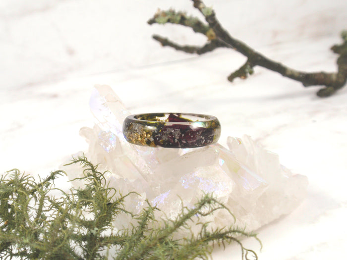 ring with moss and rose