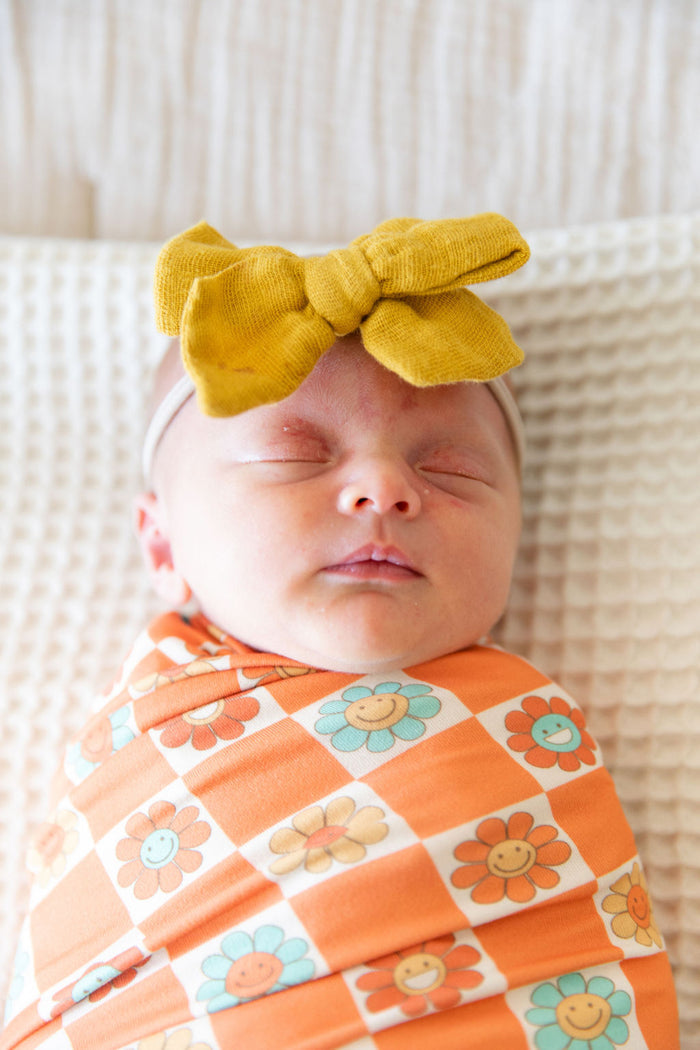 RETRO DAISY | SWADDLE