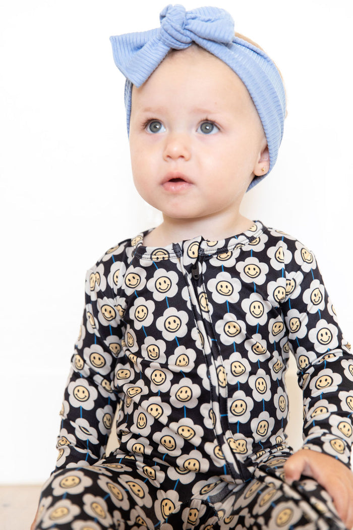 SMILEY GROOVY DAISY | FOOTIE ONE PIECE