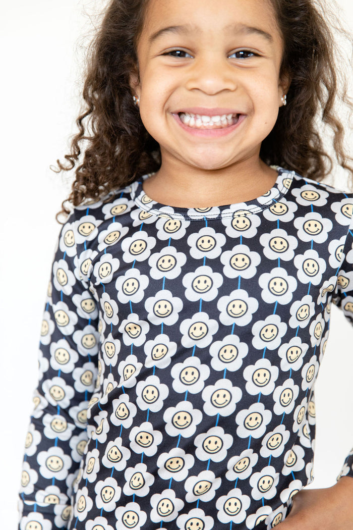 SMILEY GROOVY DAISY | LONG SLEEVE