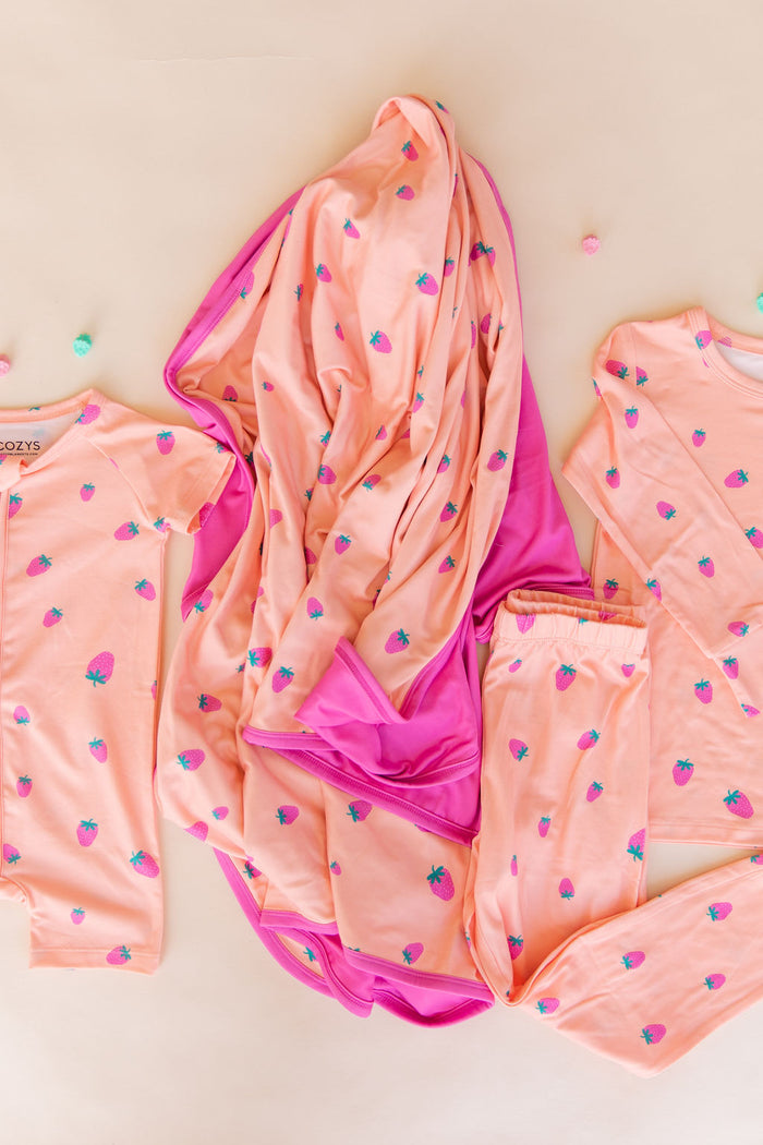 SUMMER STRAWBERRIES | SHORT ZIPPER ONE PIECE
