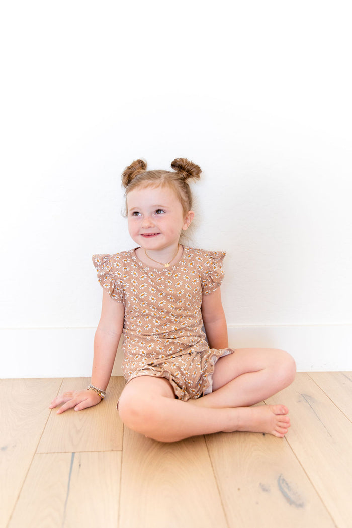 TAUPE DAISY SHORT SET