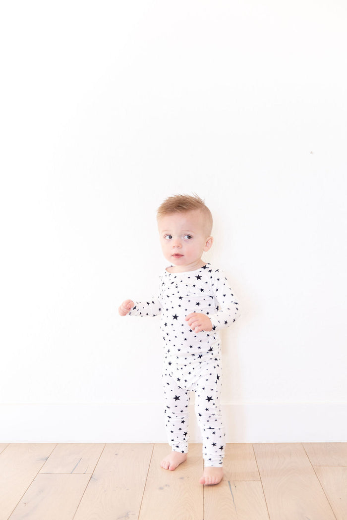 WHITE + BLACK STAR | LONG SLEEVE