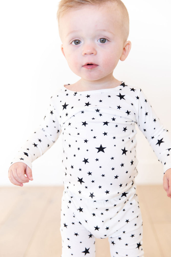 WHITE + BLACK STAR | LONG SLEEVE